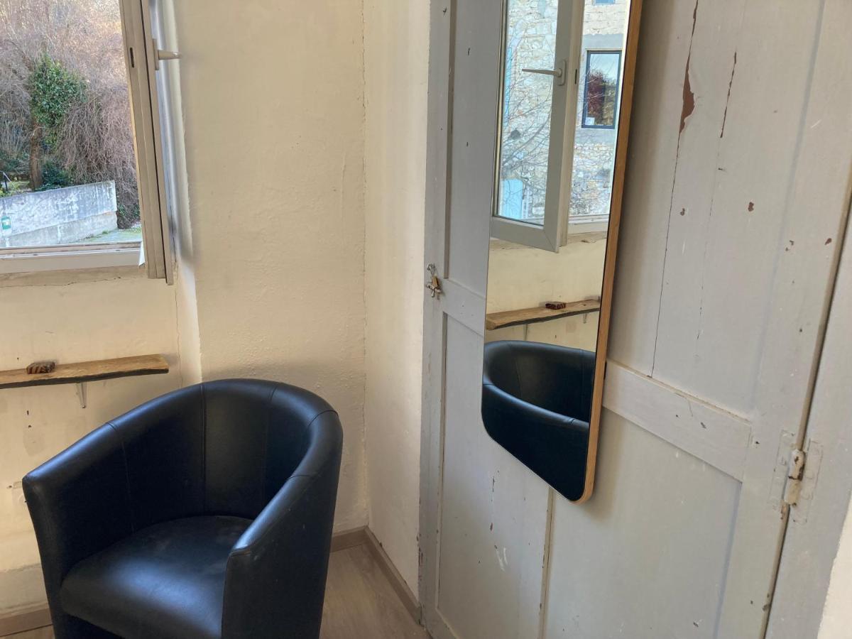 Chambre Privee Dans Maison Dromoise - Viarhona - Autoroute - Jacuzzi A Reserver En Supplement Châteauneuf-du-Rhône 外观 照片